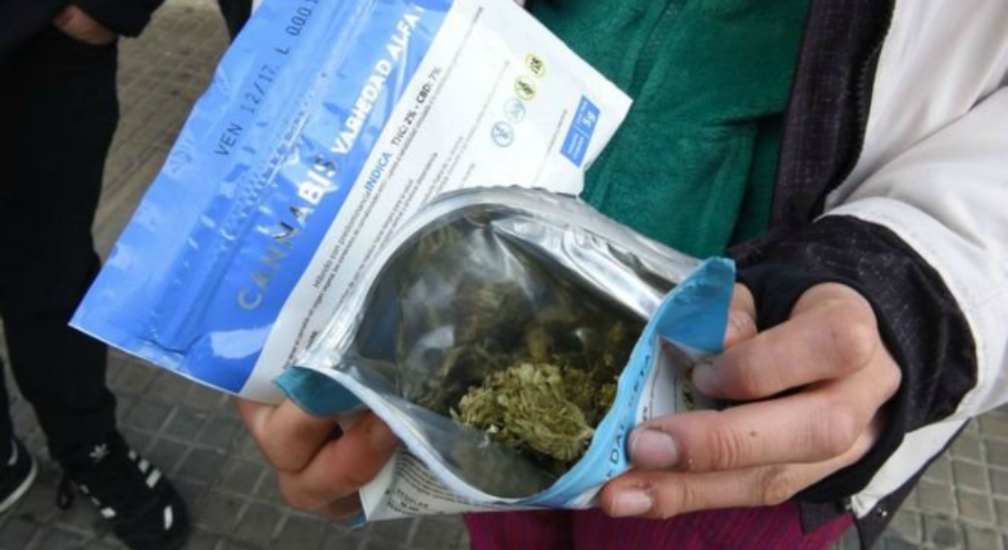 Uruguay Will Open Cash-Only Cannabis Dispensaries After Banks Refuse to Deal with Pharmacies