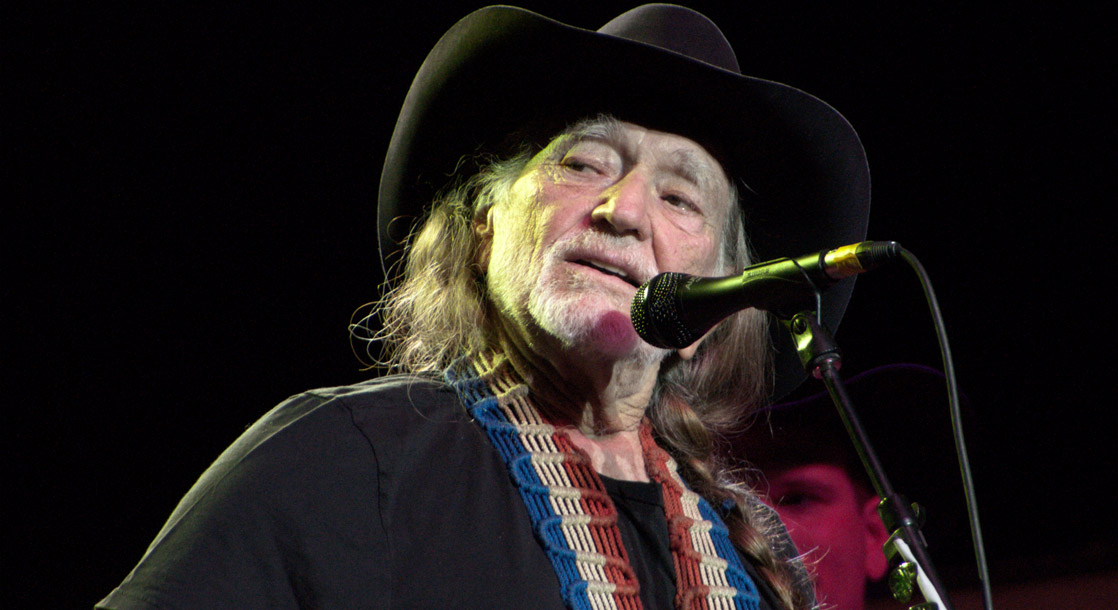 Image of post: Willie Nelson Is Celebrating His 90th Birthday With Concerts Featuring Snoop Dogg