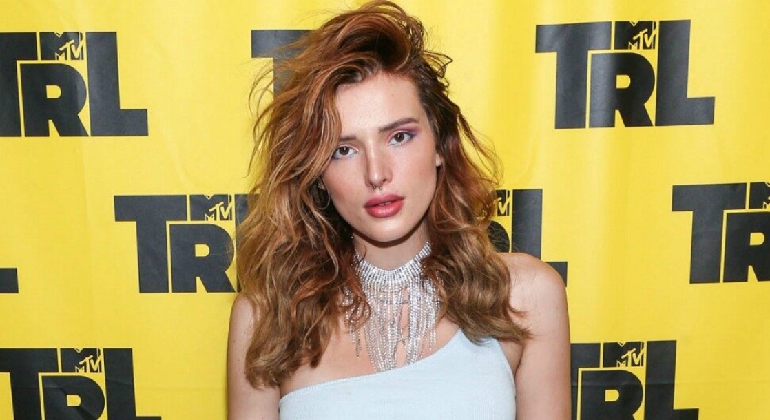 1118px x 610px - Former Disney Star and Porn Director Bella Thorne Has a New Weed Brand