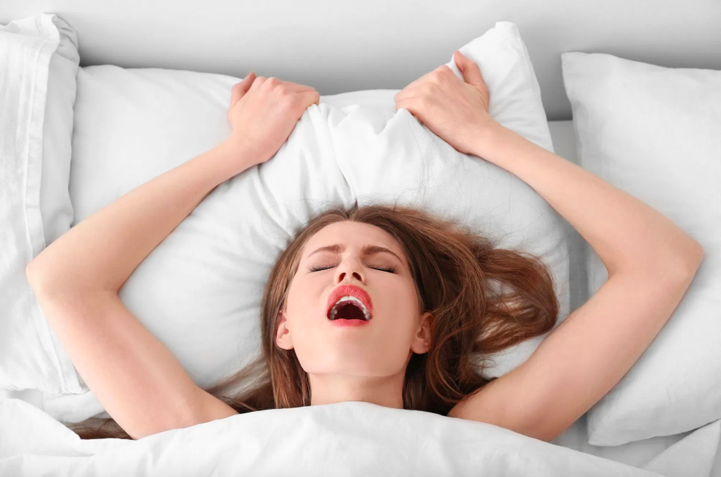 Stoned Sex: Are Hands-Free High Orgasms Real?