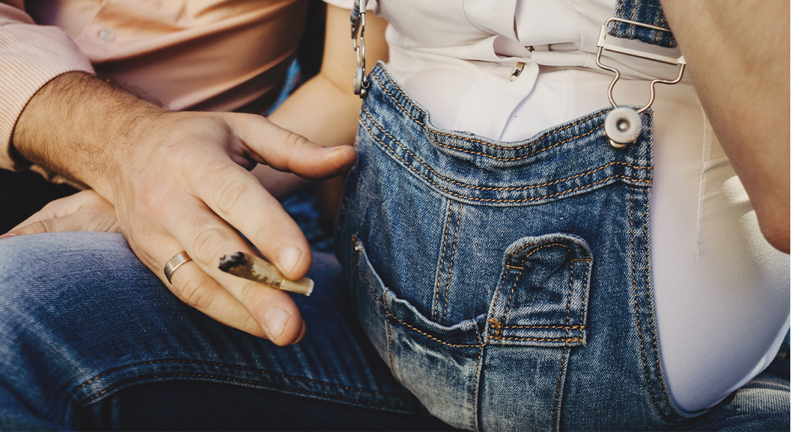 photo of Pregnant Women with Anxiety or Depression More Likely to Smoke Weed, Study Finds image